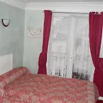 Hotel Le Petit Trianon