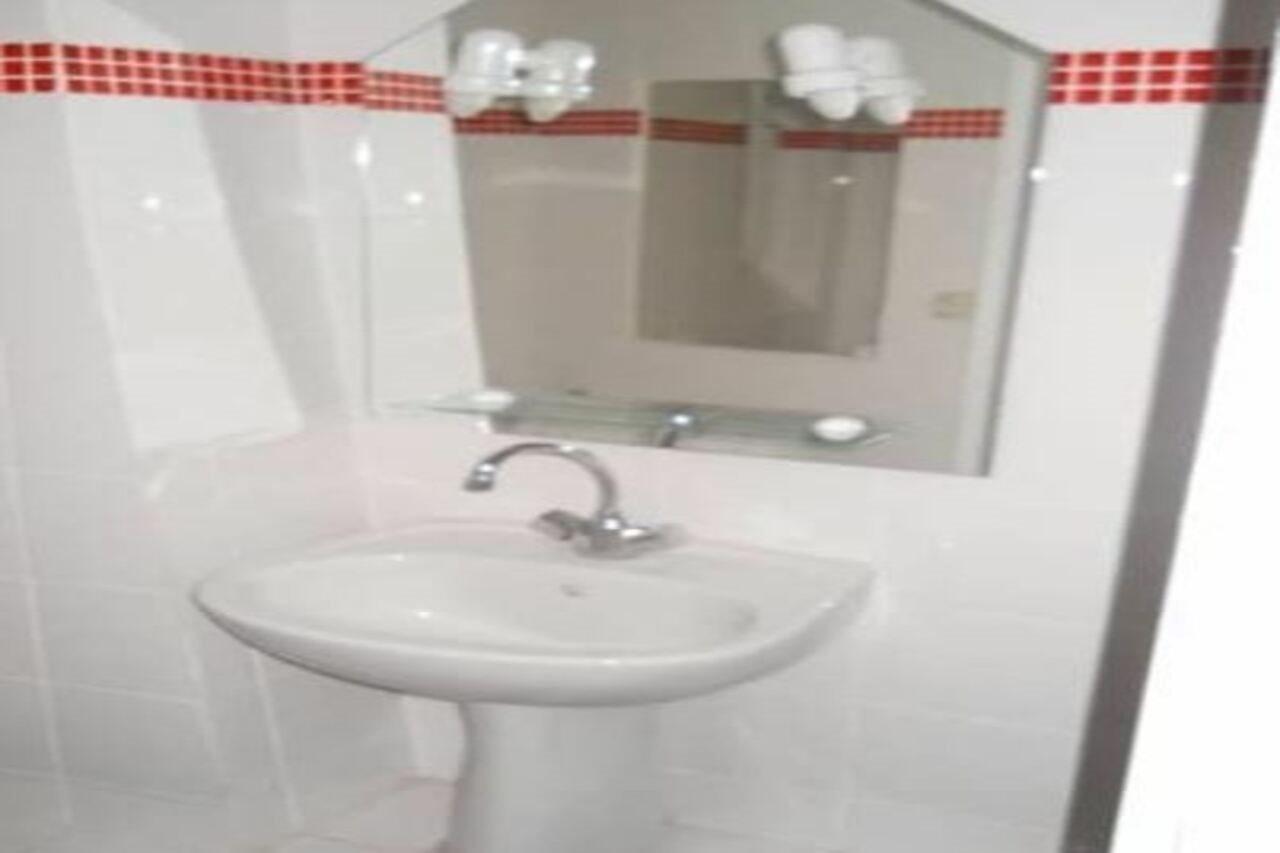 Hotel Le Petit Trianon Paris